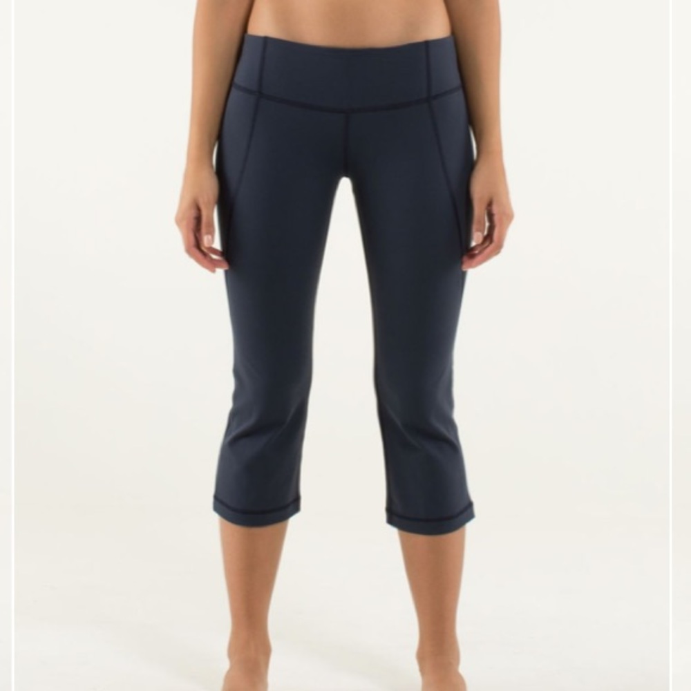 Lululemon Gather and Crow Crop Navy